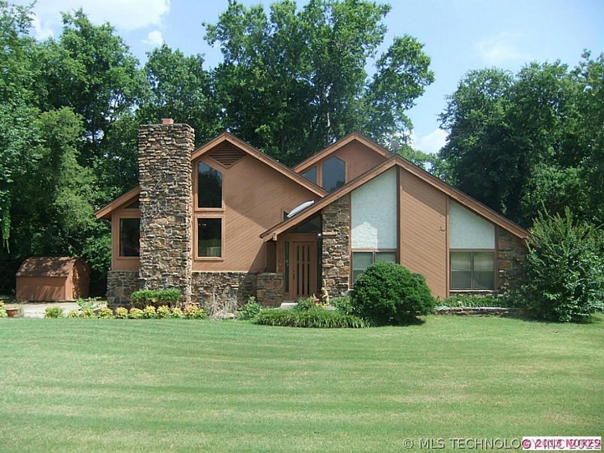 Classic contemporary tri-level beauty located in t