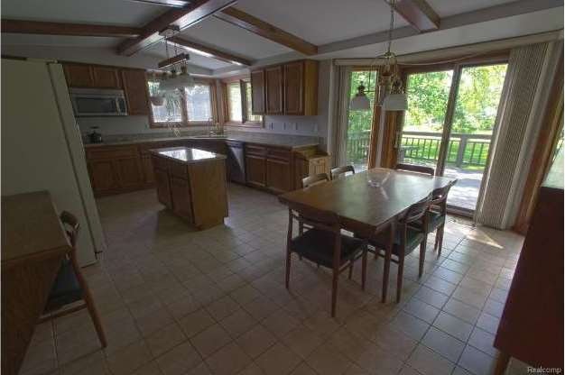 1713 Edinborough Dr, Rochester Hills, MI 48306 - photo 1