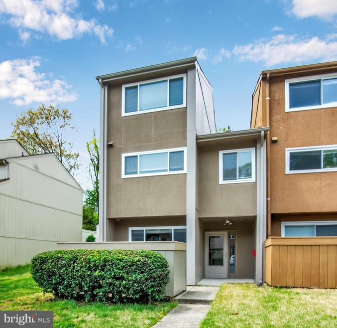 15256 Lodge Terrace, Woodbridge, VA 22191 - photo 1