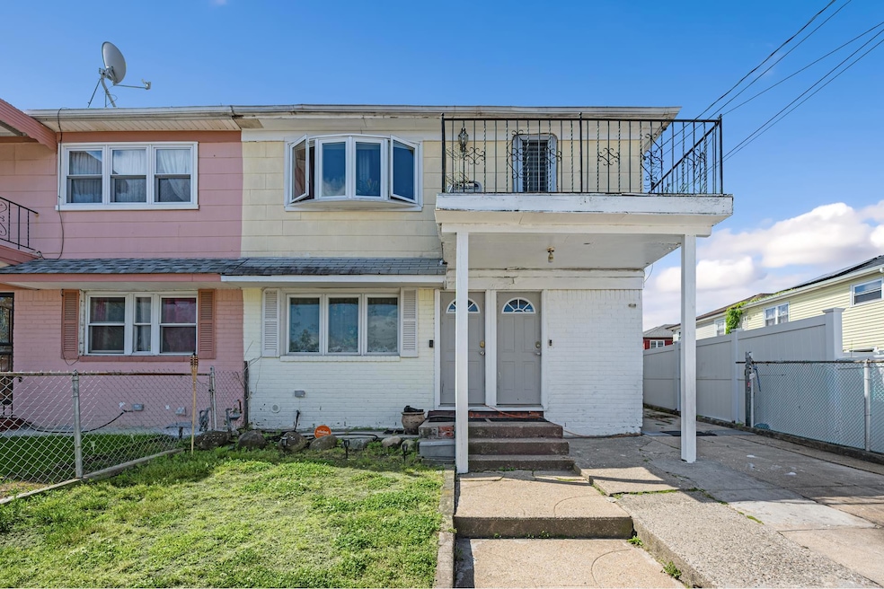 Pending $585,000 • Co-Listing Agent
