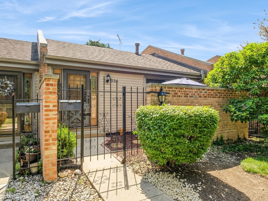 534 E Main St, Barrington, IL 60010 - photo 1