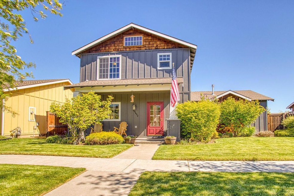 20652 White Dove Ln, Bend, OR 97702 - photo 1