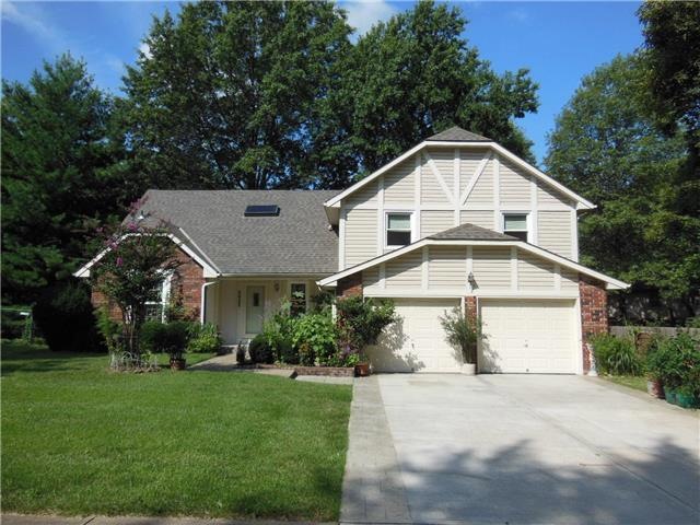 6602 Goode Dr, Shawnee, KS 66216 - photo 1