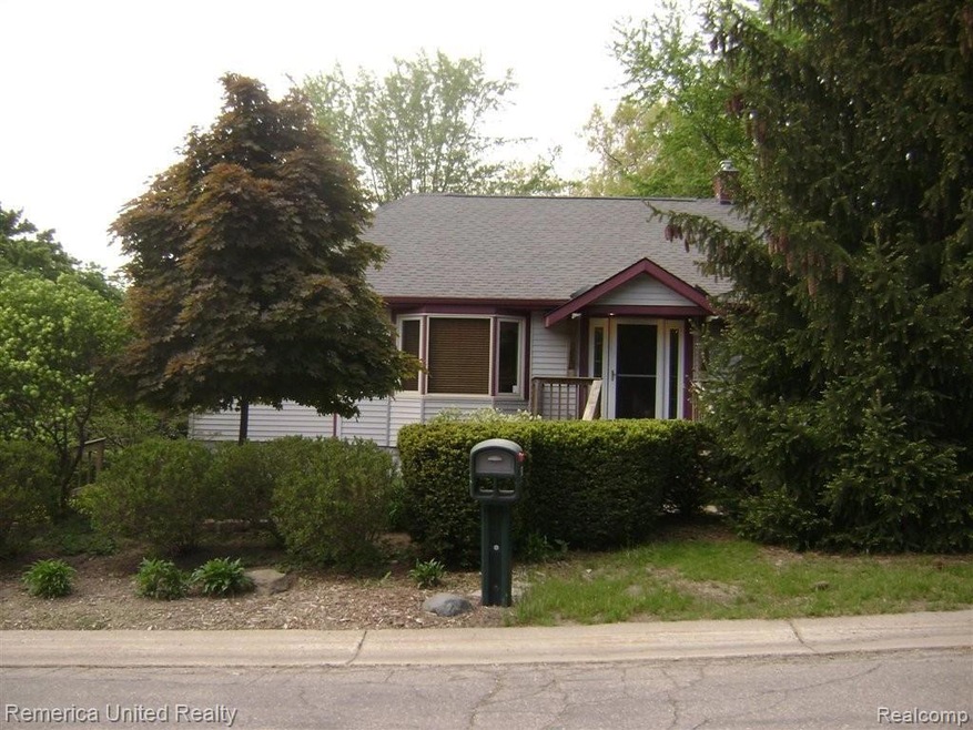 1580 Rockwell Ave