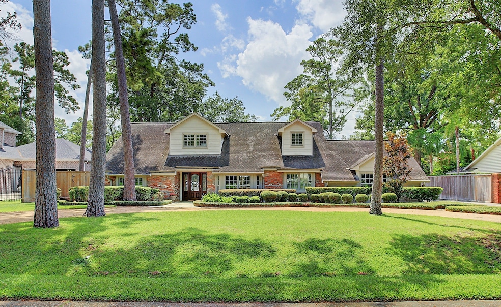 11743 Duart Dr, Houston, TX 77024 - photo 1