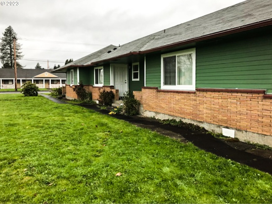 3103 Pacific Ave, Forest Grove, OR 97116 - photo 1