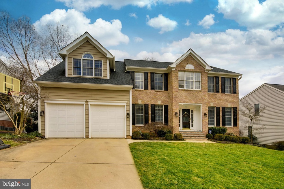 11621 Hunters Run Dr, Cockeysville, MD 21030 - photo 1