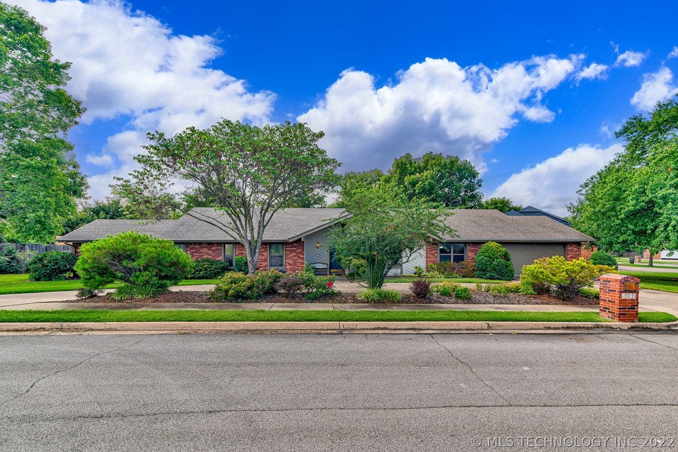 2529 SE Vicksburg St, Bartlesville, OK 74006 - photo 1