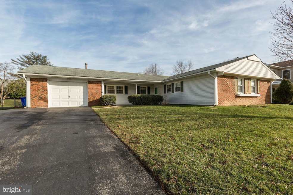 12107 Whitehall Dr, Bowie, MD 20715 - photo 1