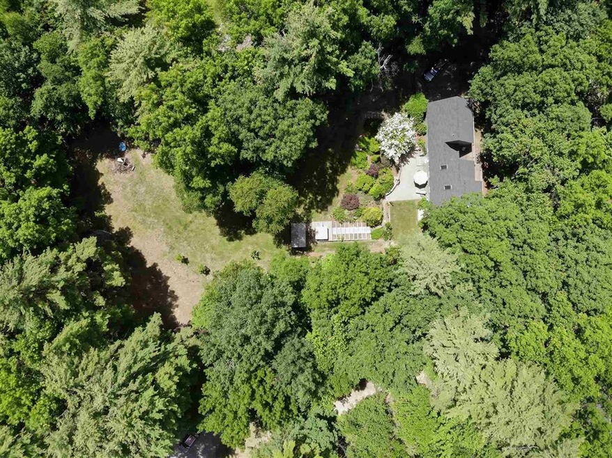 29 Hall Rd, Londonderry, NH 03053 - photo 1