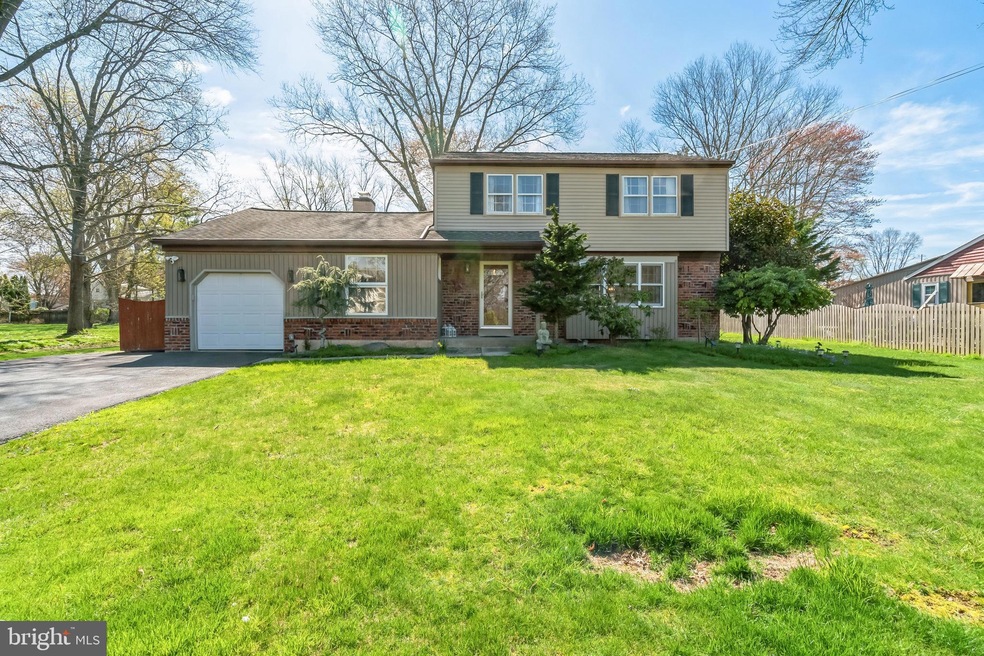 104 Sioux Rd, Doylestown, PA 18901 - photo 1