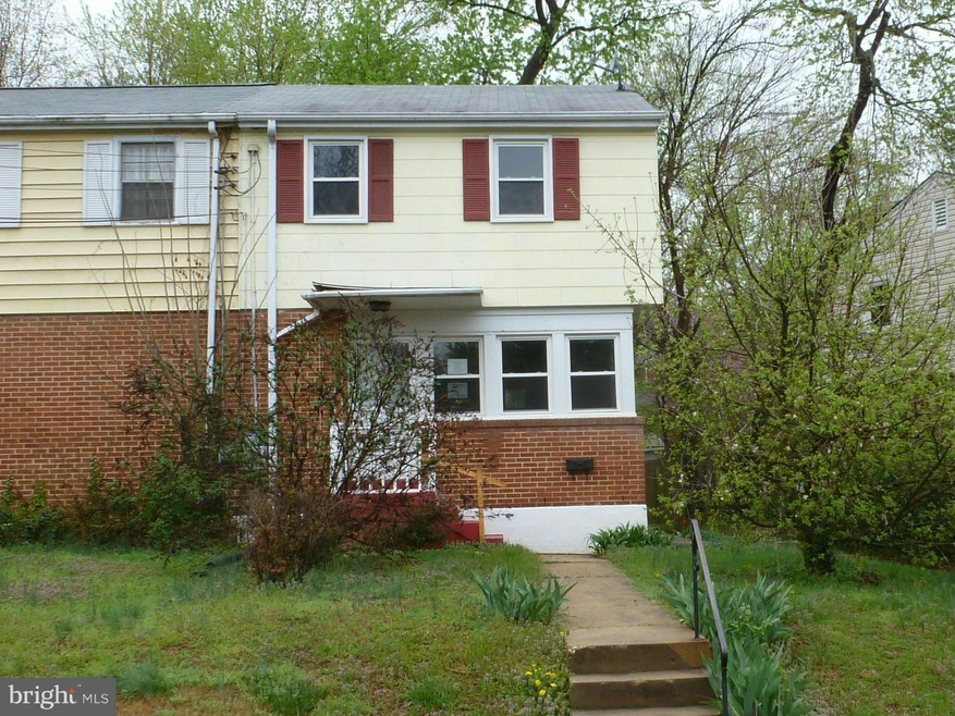 7028 Canterbury Ln, Alexandria, VA 22307 - photo 1