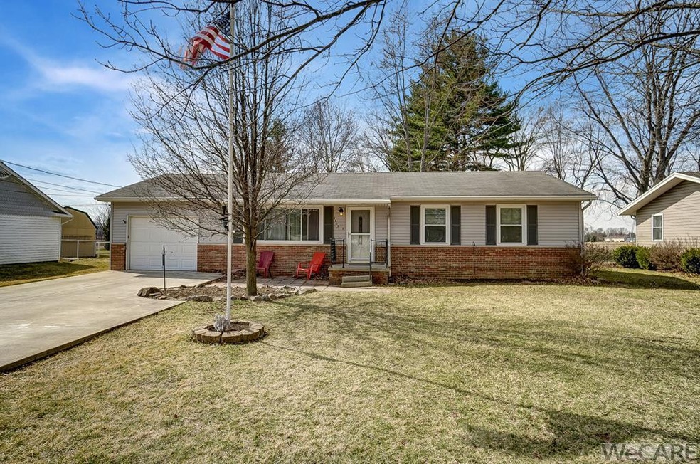 2613 Debbie Dr, Lima, OH 45807 - photo 1