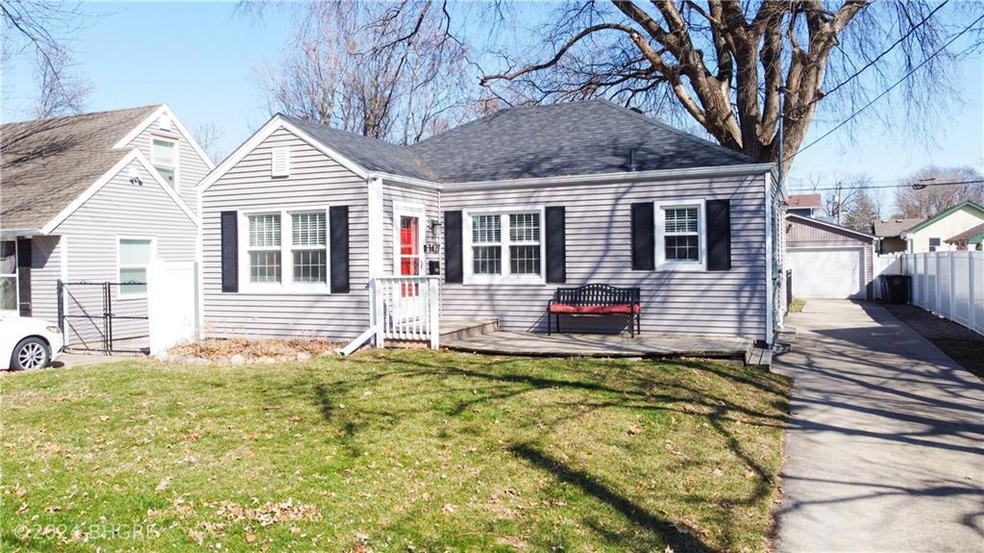 1427 57th St, Des Moines, IA 50311 - photo 1