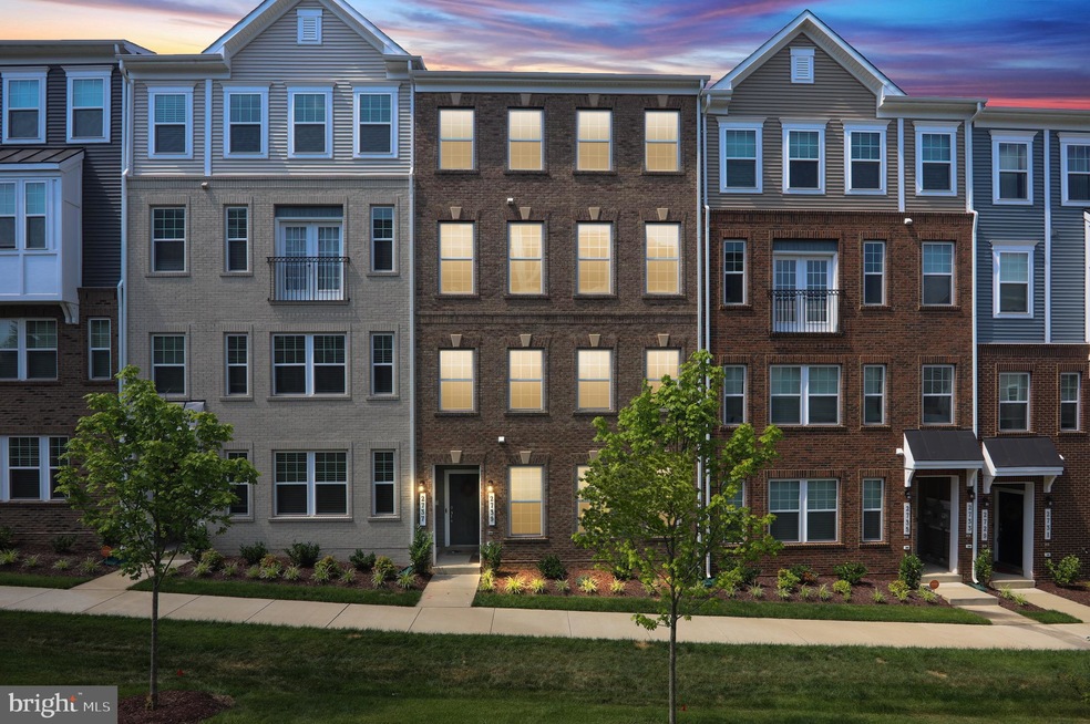 2739 Duvall Ridge Rd unit 520, Hyattsville, MD 20785 - photo 1