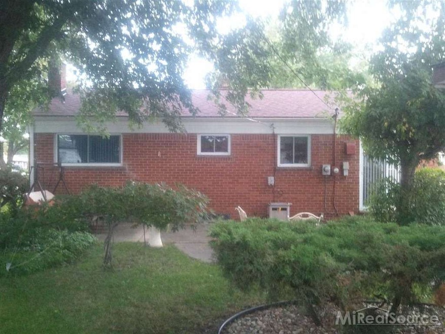 15616 Flanagan St, Roseville, MI 48066 - photo 1