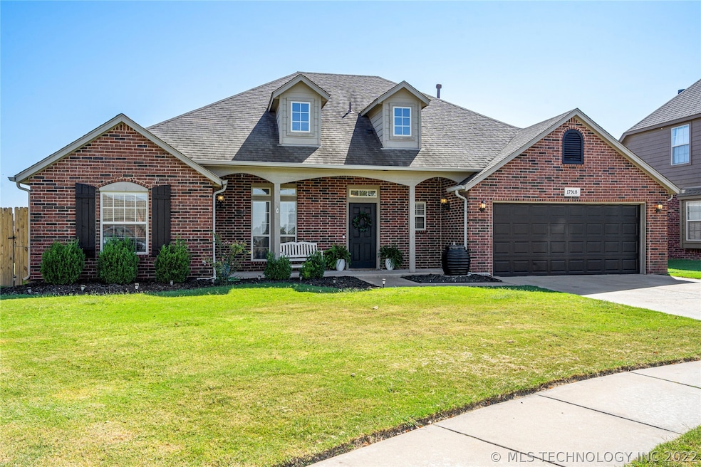 Well maintained home in desirable Stonegate neighb