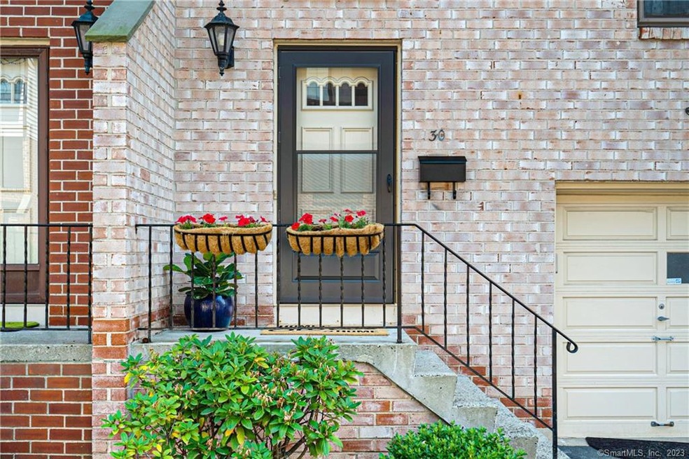 237 Strawberry Hill Ave unit 30, Stamford, CT 06902 - photo 1