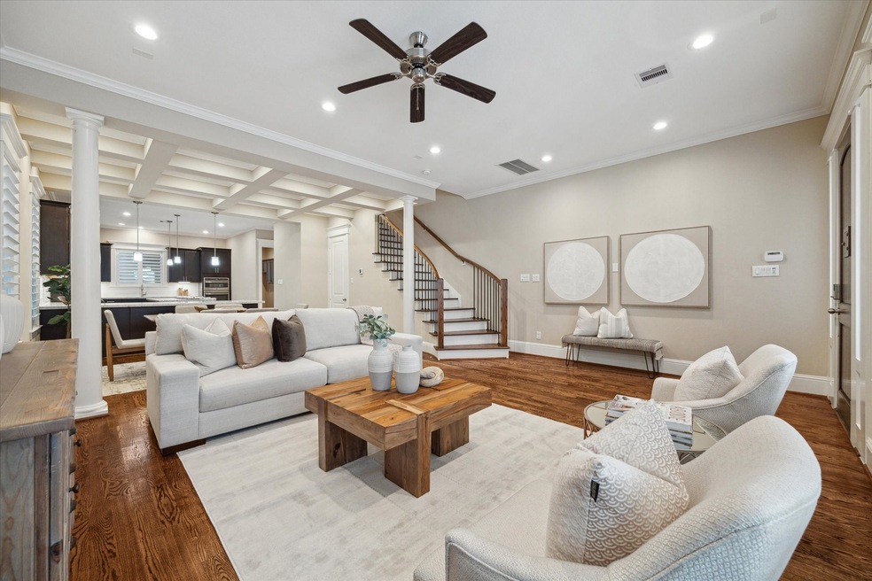 112 E 26th St unit B, Houston, TX 77008 - photo 1