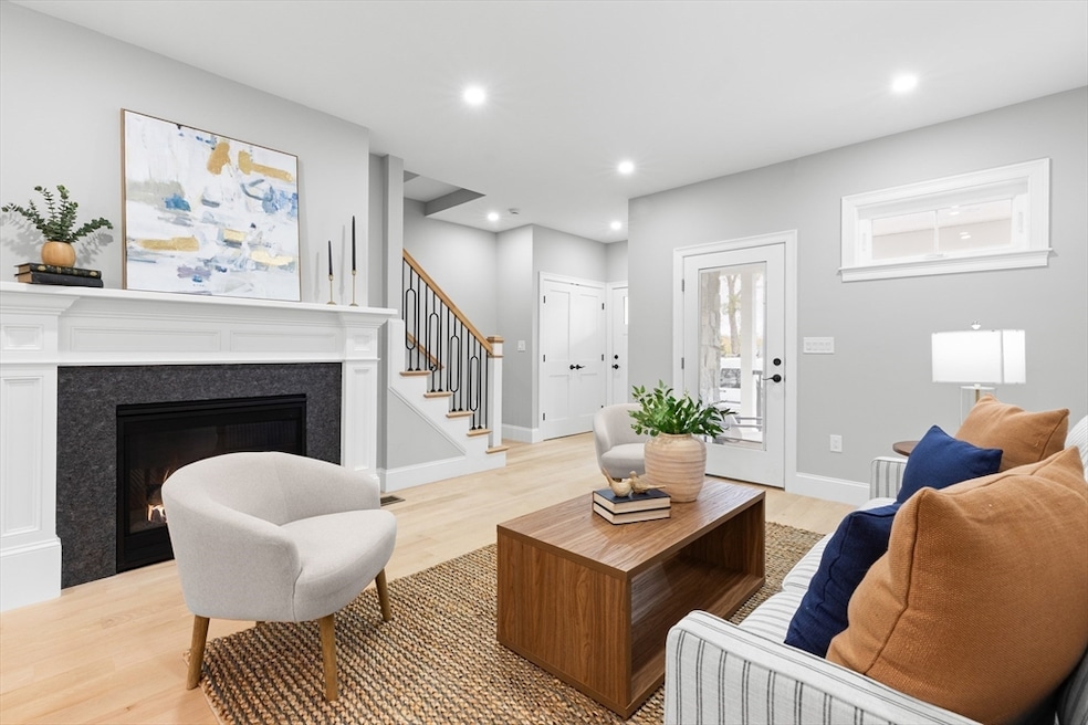 For Sale $1,149,900 • Co-Listing Agent