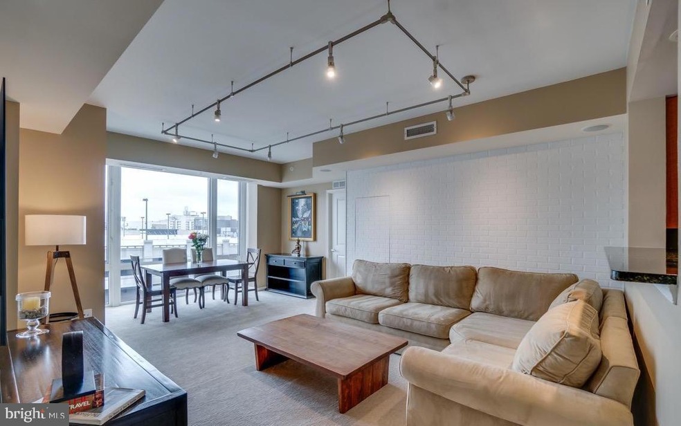 The Crescent unit 808, Silver Spring, MD 20910 - photo 1