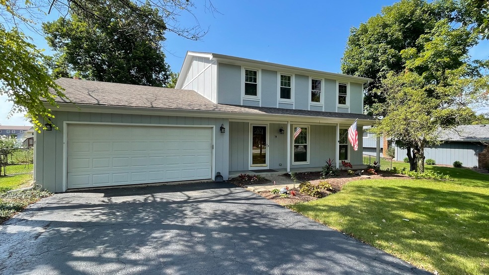 11S722 Book Rd, Naperville, IL 60564 - photo 1