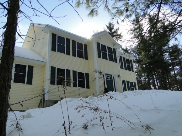 9 Boyd Rd, Hudson, NH 03051 - photo 1