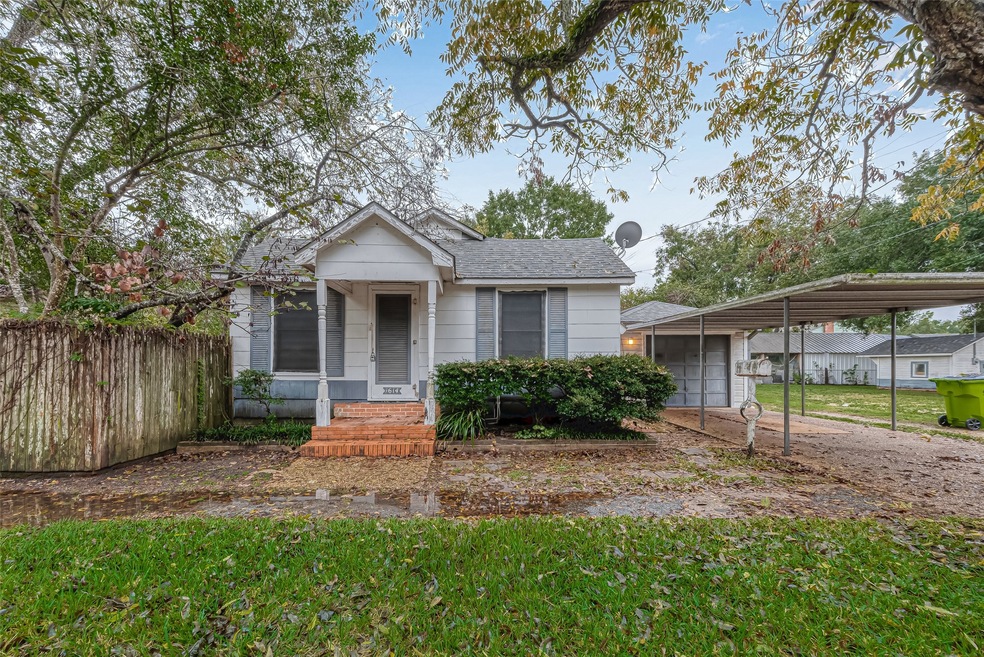 1614 Avenue L, Rosenberg, TX 77471 - photo 1