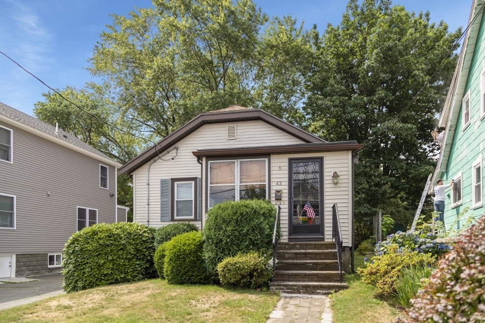 43 Fuller St, Everett, MA 02149 - photo 1
