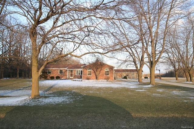 5203 Nichols Rd, Swartz Creek, MI 48473 - photo 1