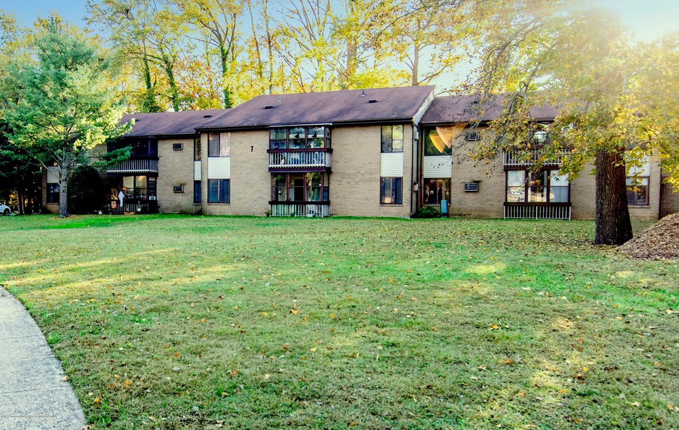 7 Pine Cluster Cir unit B, Manalapan, NJ 07726 - photo 1