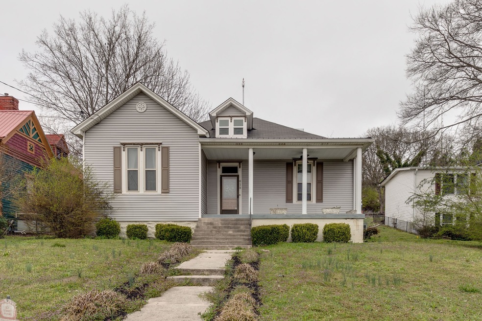 618 W 7th St, Columbia, TN 38401 - photo 1