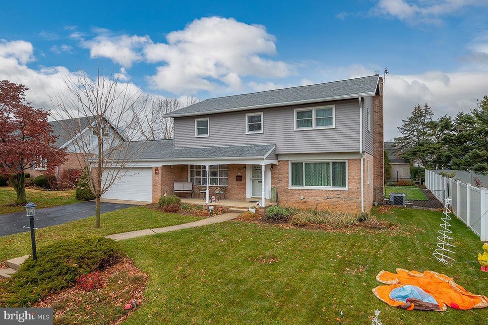 1109 Lilac Ln, Reading, PA 19609 - photo 1