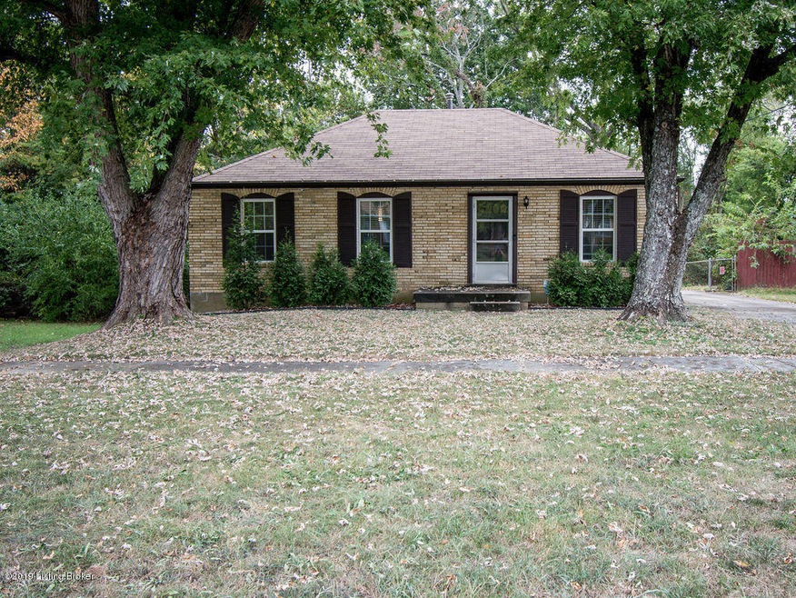 9106 Cinderella Ln, Louisville, KY 40229 - photo 1