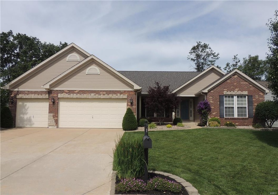 8078 Glen Arbor Dr, Lake Saint Louis, MO 63367 - photo 1