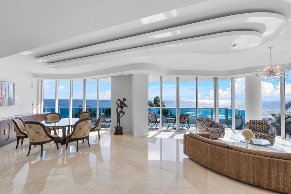 Open Living Space w/ Beautiful Ocean Views