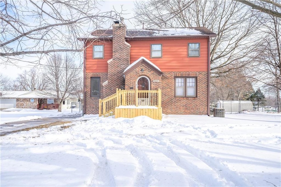 3929 E 29th St, Des Moines, IA 50317 - photo 1