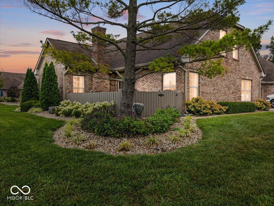 2364 Steeple Chase unit 12, Shelbyville, IN 46176 - photo 1