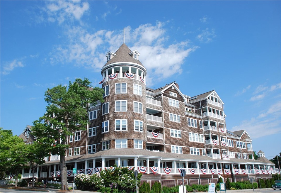 The Bay View condominium complex is perfect sited