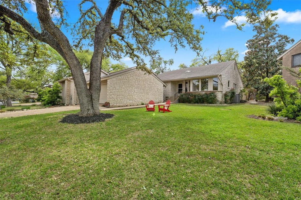The sun is always shining at 9518 Topridge Dr #11