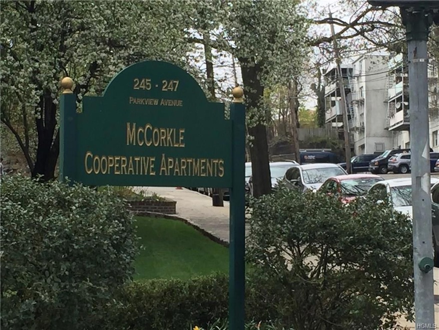 McCorkle Cooperative Apartments unit LP, Bronxville, NY 10708 - photo 1