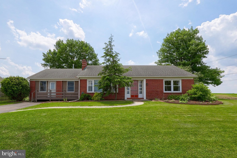 122 Quarry Rd, Leola, PA 17540 - photo 1