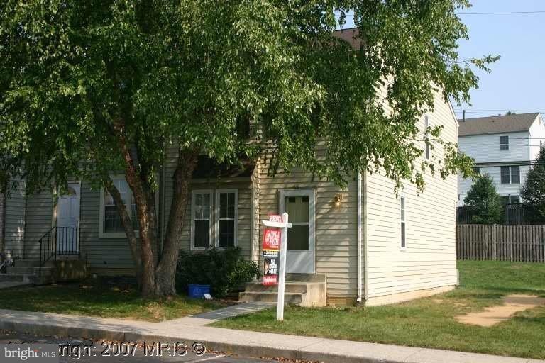 27 Cross Laurel Ct, Germantown, MD 20876 - photo 1