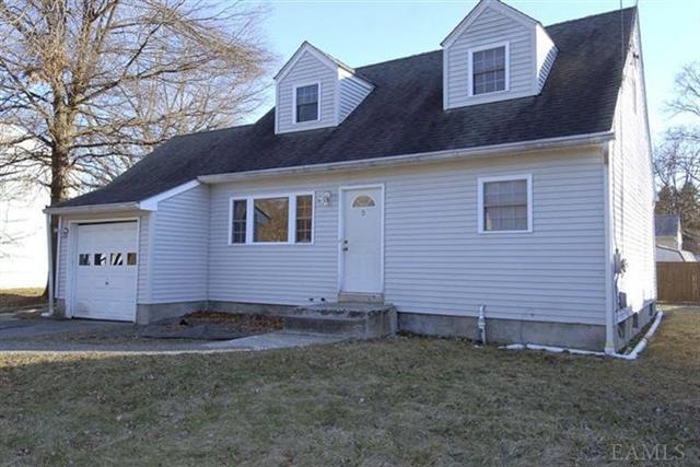 5 Seneca Ln, Wappingers Falls, NY 12590 - photo 1