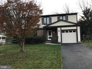 8216 Brucar Ct, Gaithersburg, MD 20877 - photo 1