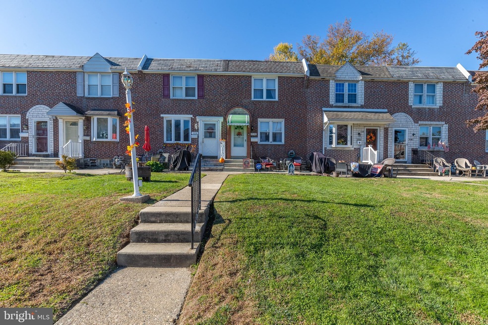 1036 Brookwood Ln, Glenolden, PA 19036 - photo 1