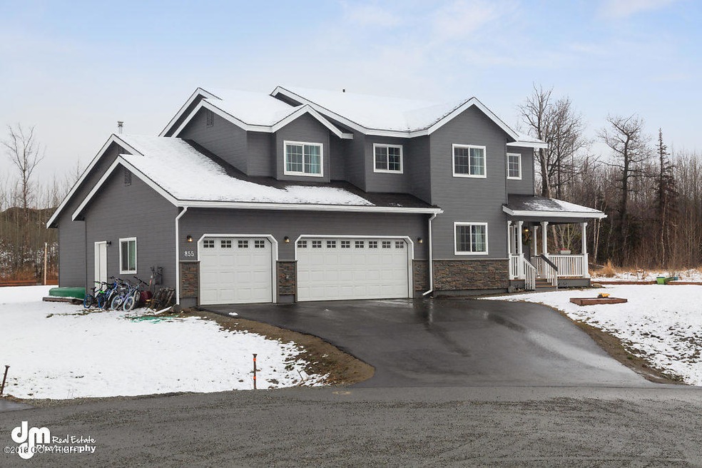 Exterior_DMD_4845-SMALL