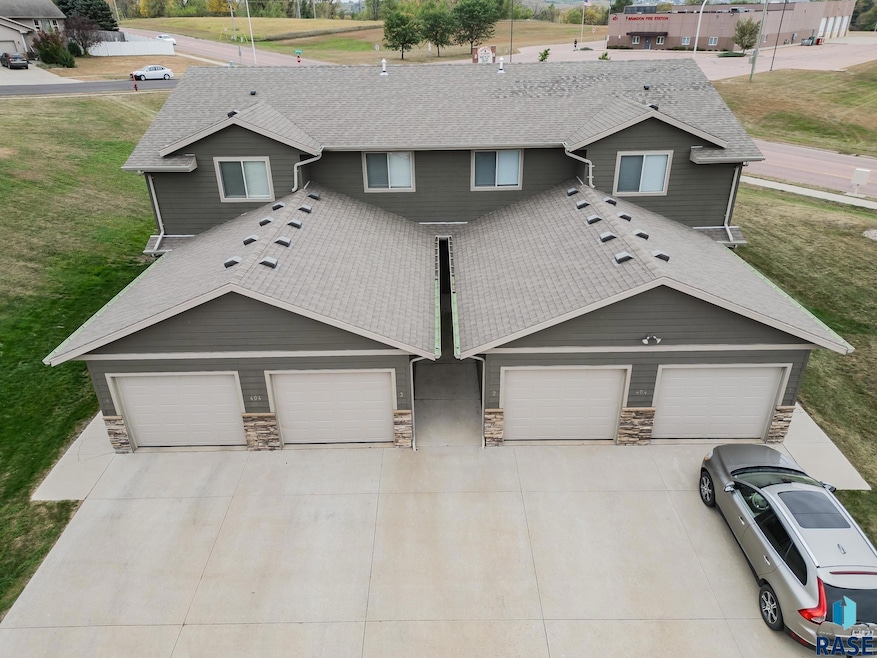 404 N Sioux Blvd, Brandon, SD 57005 - photo 1