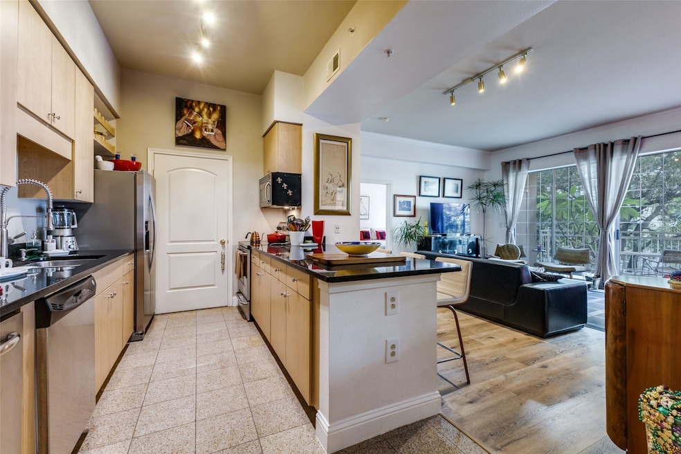 Renaissance On Turtle Creek unit 246, Dallas, TX 75219 - photo 1