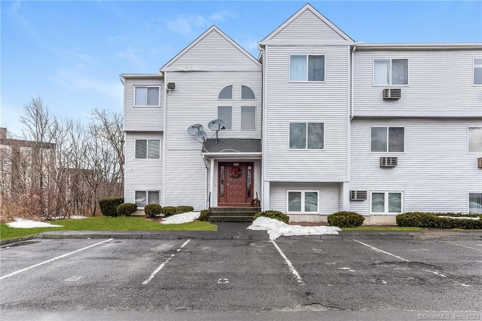 140 Hamden Ave unit E, Waterbury, CT 06704 - photo 1